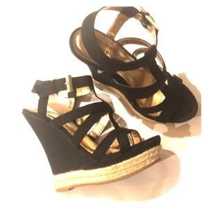 Black wedge heel